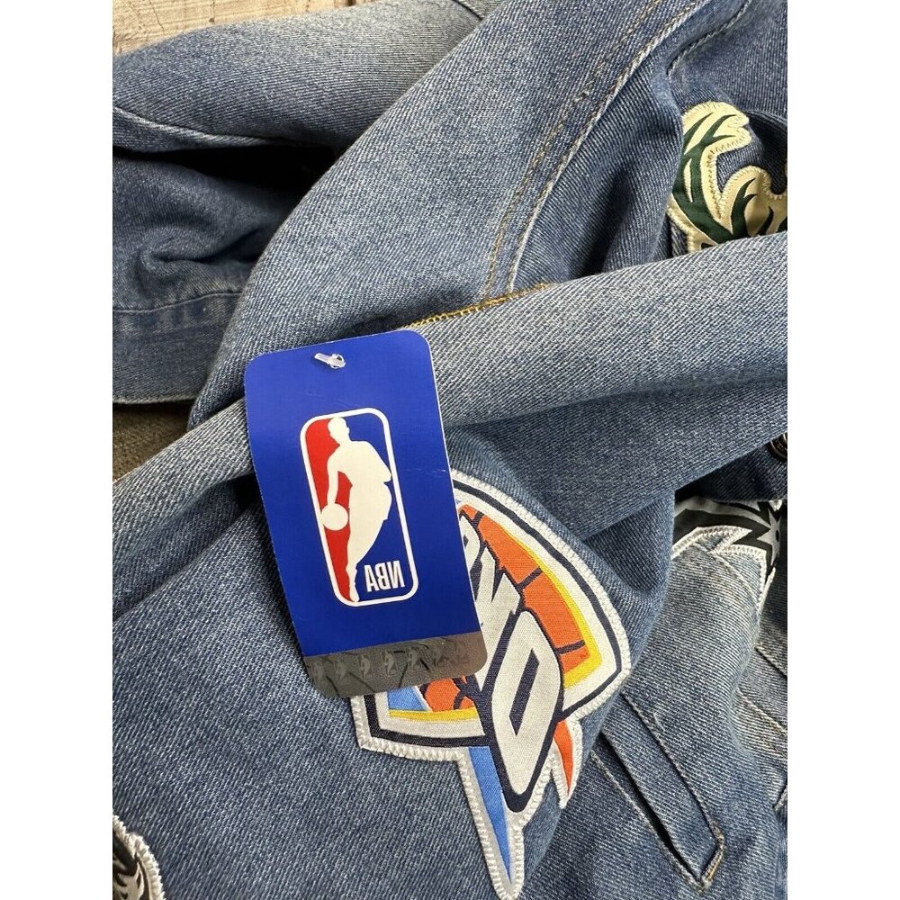 NBA Global Stores Mens Blue Denim Jacket Size Medium Team Stitched Logo Patches - Picture 11 of 14